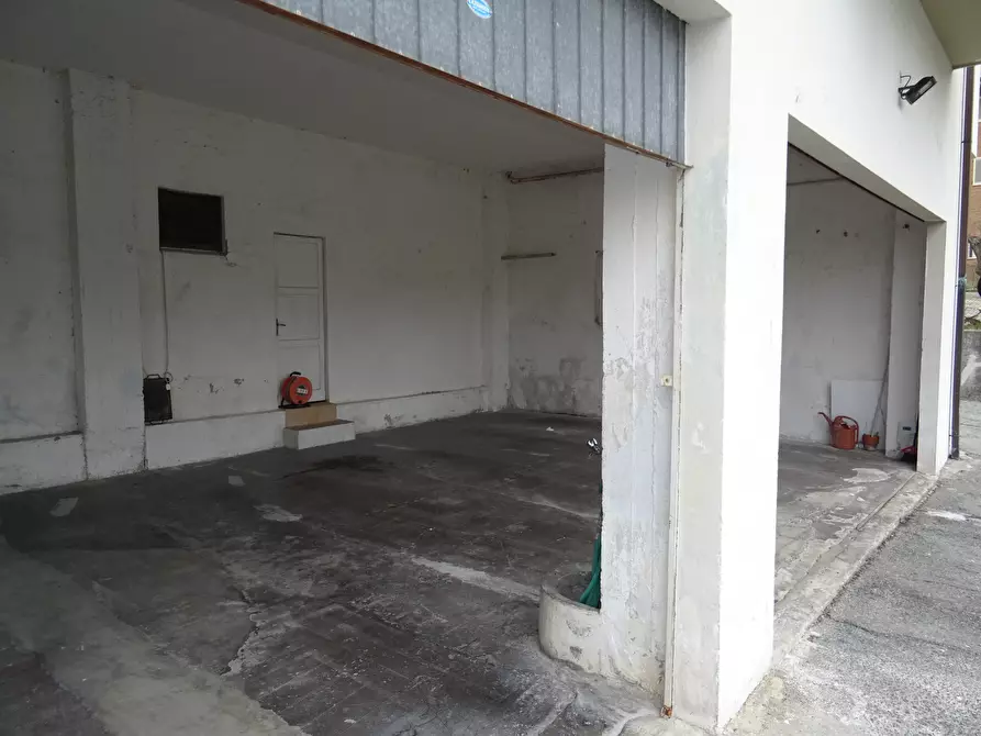 Immagine 35 di Attico in vendita  a Ostra