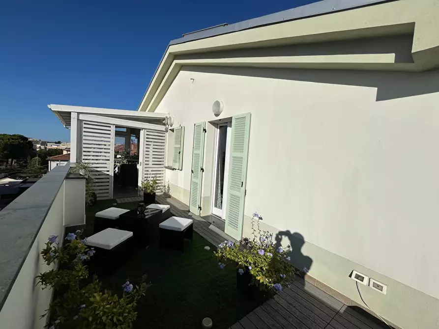 Immagine 10 di Attico in vendita  a Senigallia