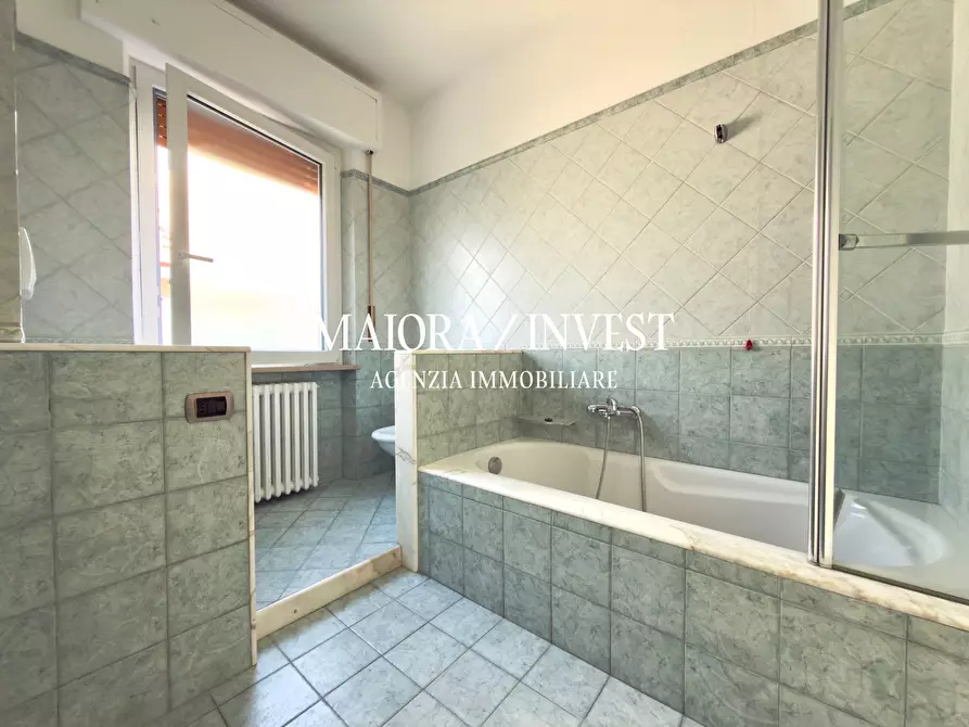 Immagine 20 di Pentalocale in vendita  in via Piemonte a San Benedetto Del Tronto