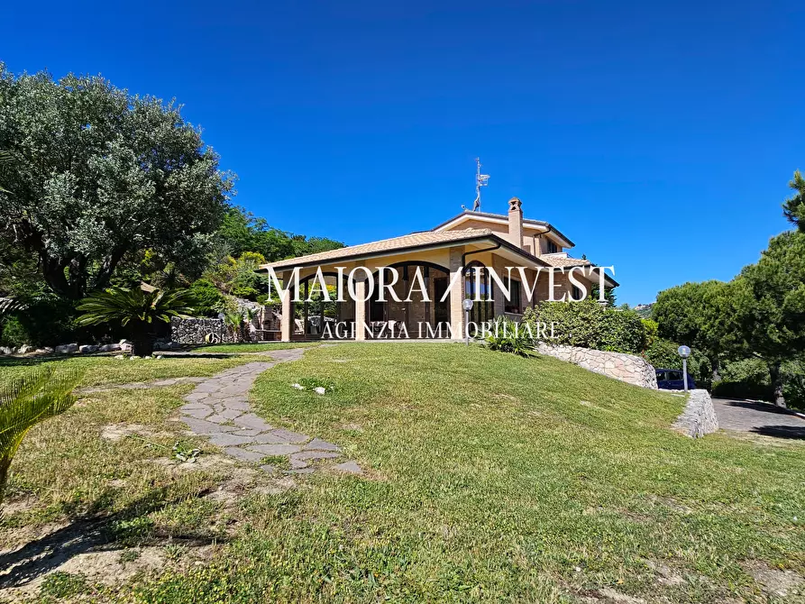 Immagine 47 di Villa in vendita  a Acquaviva Picena