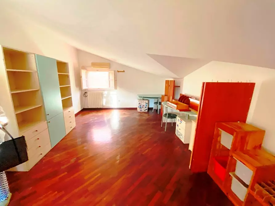 Immagine 30 di Porzione di casa in vendita  in Piazza Bastione 73 a Massa