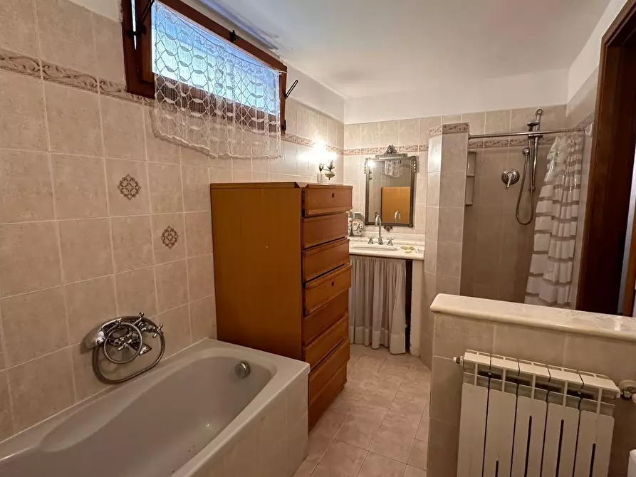 Immagine 11 di Porzione di casa in affitto  in Via Madonnina 55 a Ortonovo