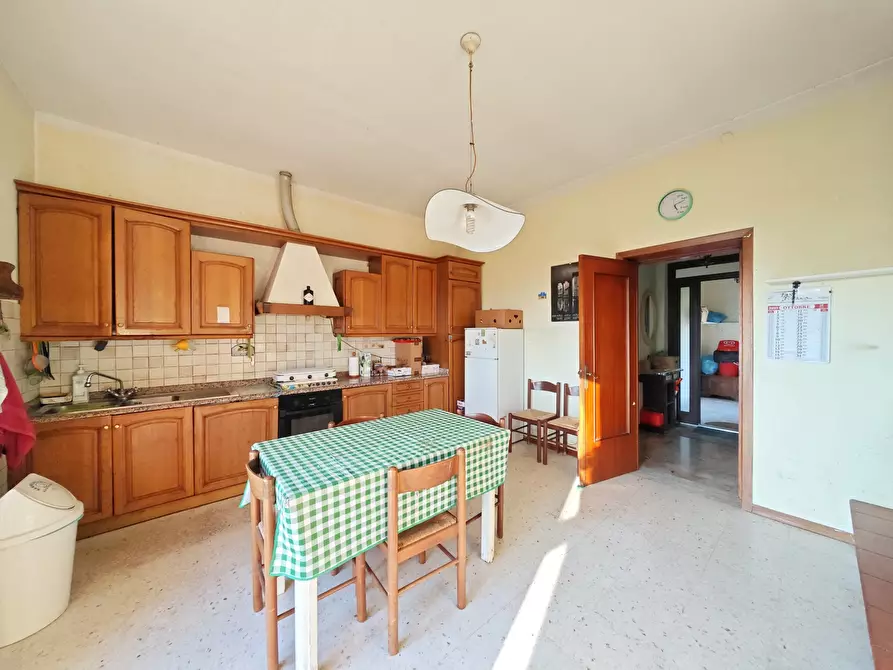 Immagine 14 di Porzione di casa in vendita  in SP23 683 a Castelnuovo Magra