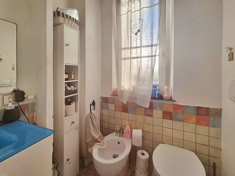 Immagine 14 di Bilocale in vendita  in Via Nave 16 a Sarzana