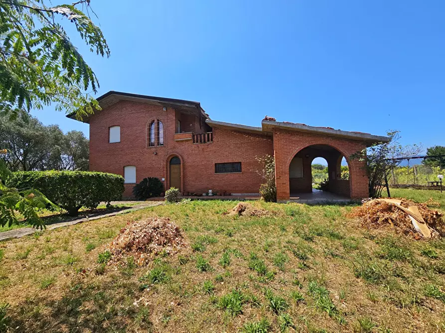 Immagine 1 di Villa in vendita  in Via Dogana 10 a Ortonovo