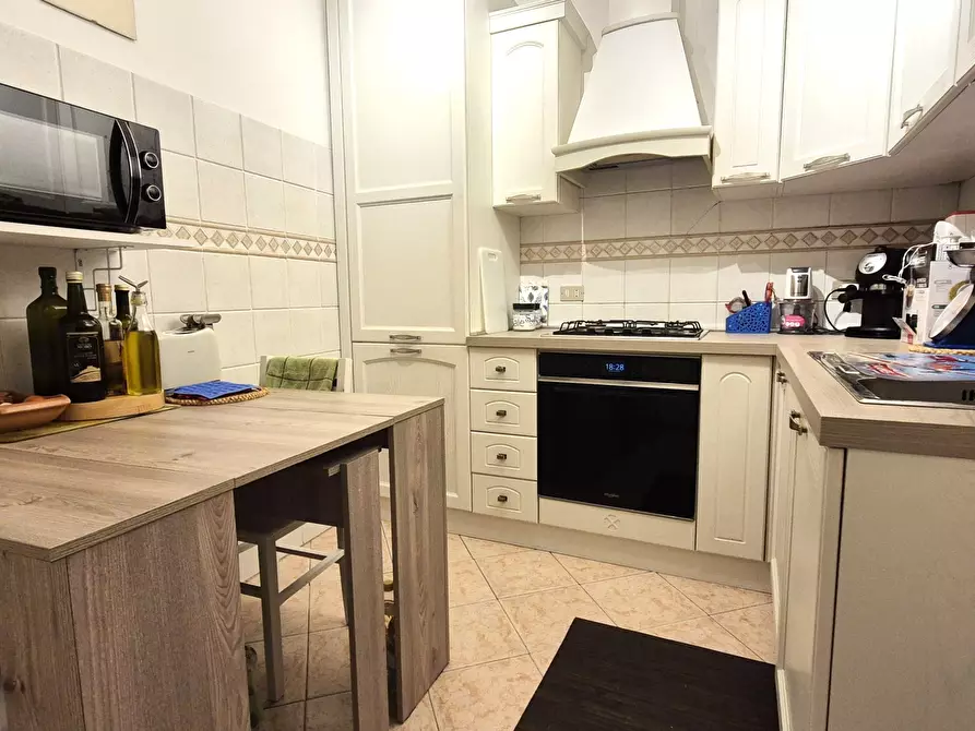 Immagine 1 di Casa indipendente in vendita  in Via San Francesco 47 a Sarzana