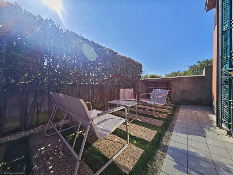 Immagine 28 di Pentalocale in vendita  in Via Socrate Benacci 29 a Sarzana