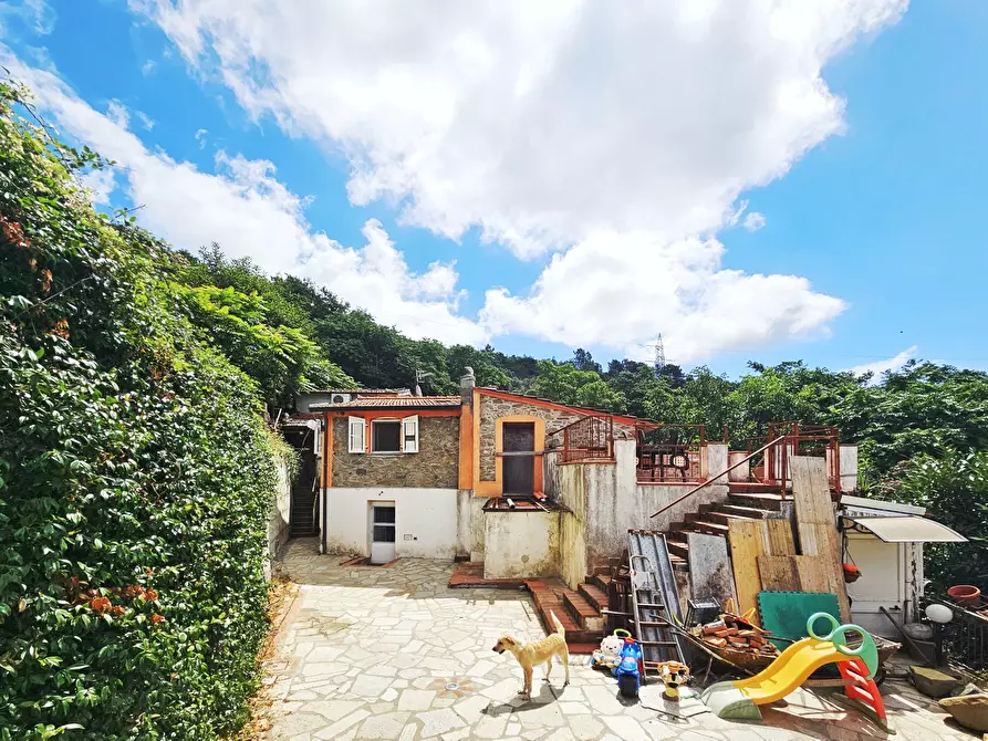 Immagine 2 di Porzione di casa in vendita  in Via Canepari 70 a Fosdinovo