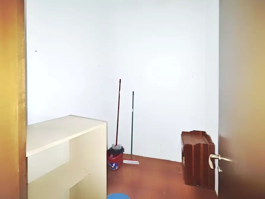 Immagine 20 di Bilocale in vendita  in Stradone D'Oria 120 a La Spezia