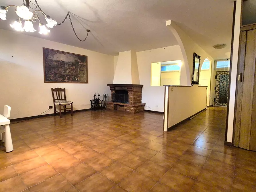 Immagine 50 di Villetta a schiera in vendita  in Via Madonnina 11 a Ortonovo