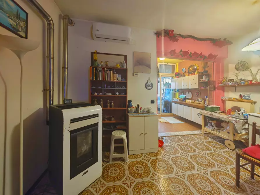 Immagine 10 di Quadrilocale in vendita  in Via Antonio Gramsci 31 a Ortonovo