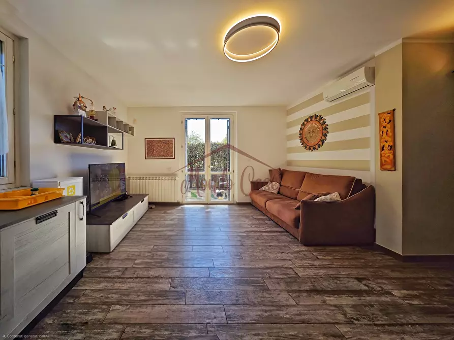 Immagine 4 di Pentalocale in vendita  in Via Socrate Benacci 29 a Sarzana