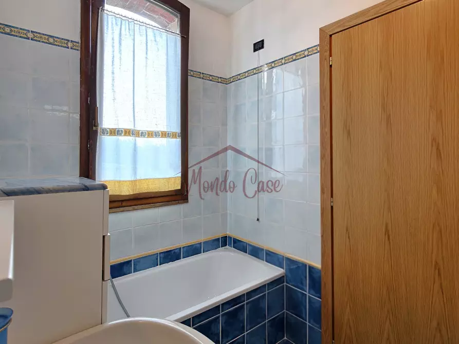 Immagine 46 di Porzione di casa in vendita  in Via Camisano a Ameglia