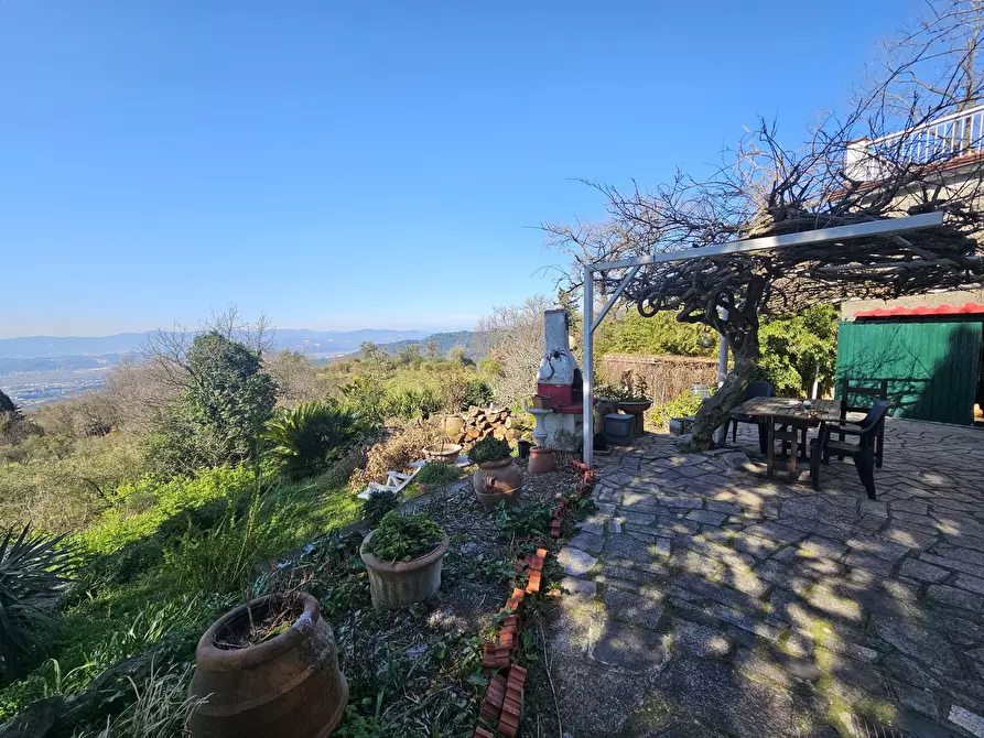 Immagine 5 di Porzione di casa in vendita  in Via Palazzina 8 a Fosdinovo