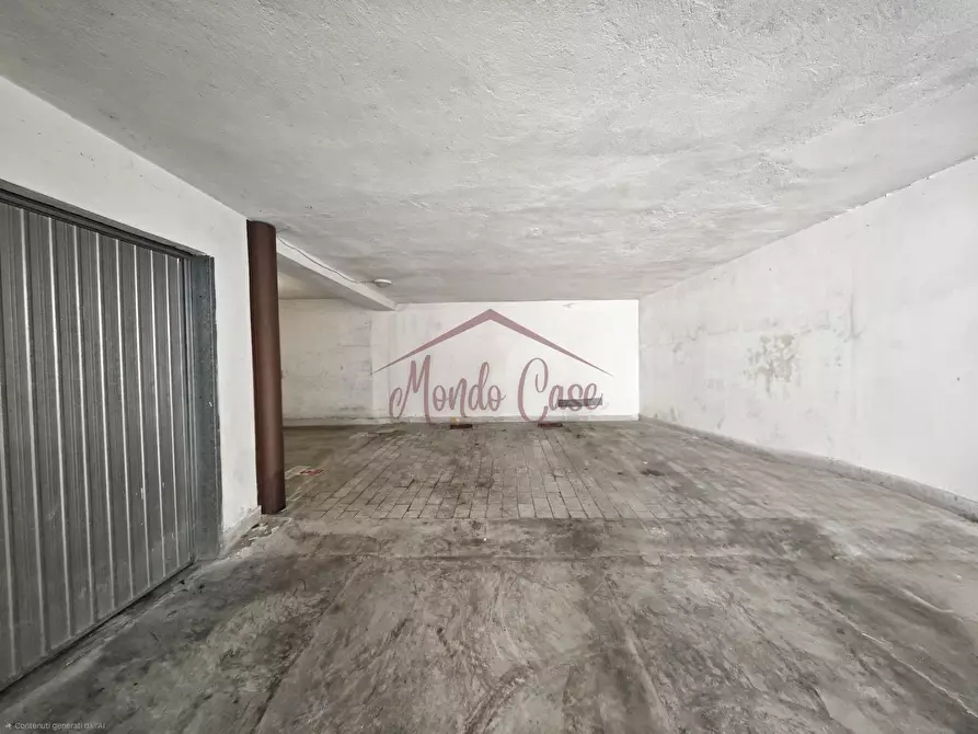 Immagine 60 di Attico in vendita  in Viale Eugenio Chiesa 21 a Massa