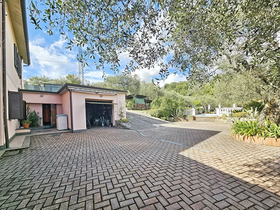 Immagine 55 di Villetta a schiera in vendita  in Via Porredo 152 a Fosdinovo