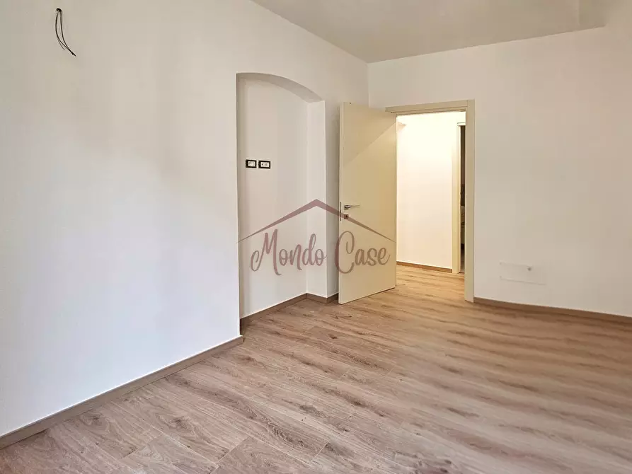 Immagine 25 di Trilocale in vendita  in Piazza Giacomo Matteotti 29 a Sarzana