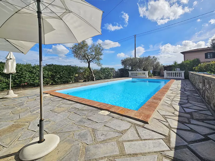 Immagine 58 di Villetta a schiera in vendita  in Via Porredo 152 a Fosdinovo