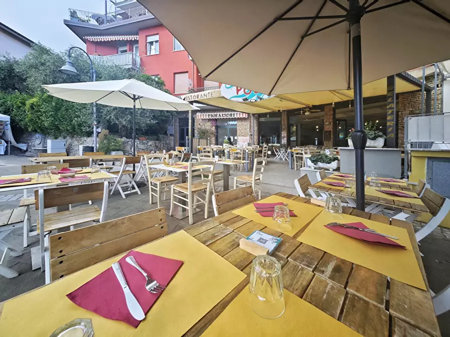 Immagine 43 di Locale commerciale in vendita  in Località Fiascherino 7 a Lerici