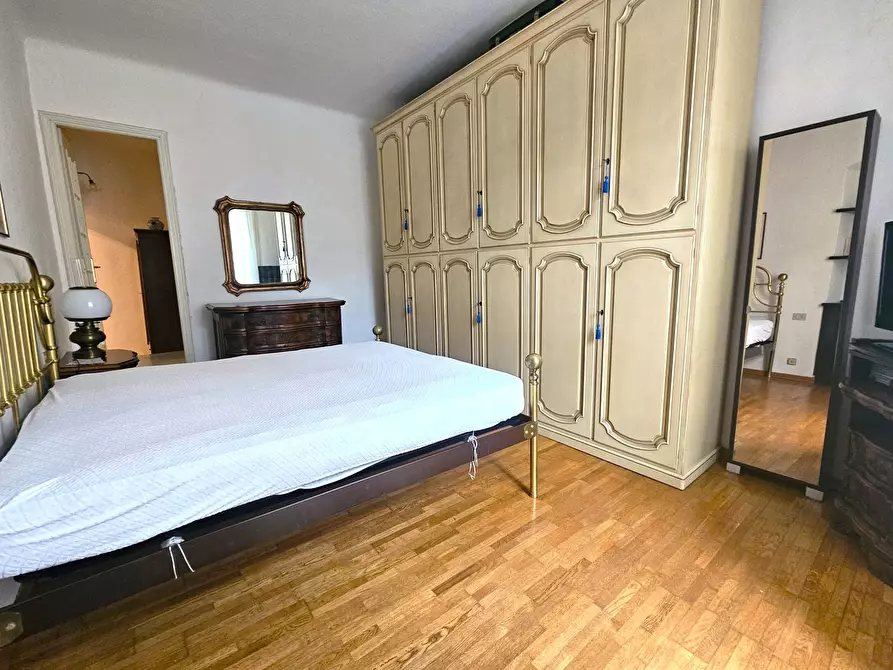 Immagine 17 di Quadrilocale in vendita  in Via Mazzini a Sarzana