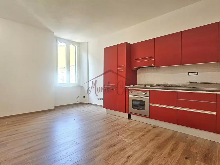 Immagine 1 di Trilocale in vendita  in Piazza Giacomo Matteotti 29 a Sarzana