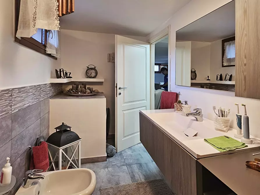 Immagine 41 di Porzione di casa in vendita  in Via Privata Ghiggini 8 a Sarzana