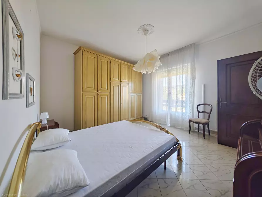 Immagine 33 di Quadrilocale in vendita  in Piazza Giacomo Matteotti 8 a Sarzana