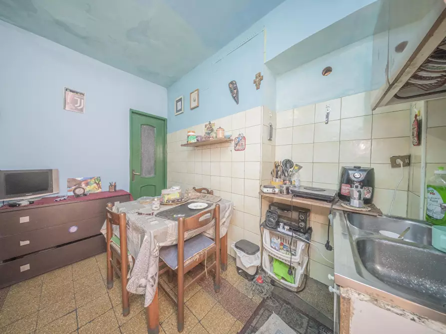 Immagine 6 di Bilocale in vendita  in Via San Giuseppe Benedetto Cottolengo 19 a Torino