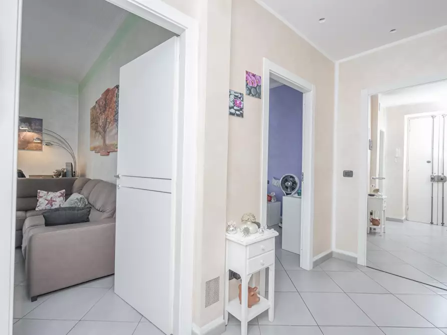 Immagine 14 di Trilocale in vendita  in Corso Novara 17 a Torino