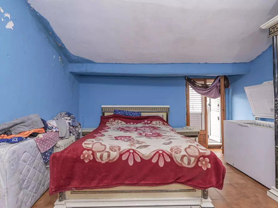 Immagine 11 di Bilocale in vendita  in Via Elvo 12 a Torino