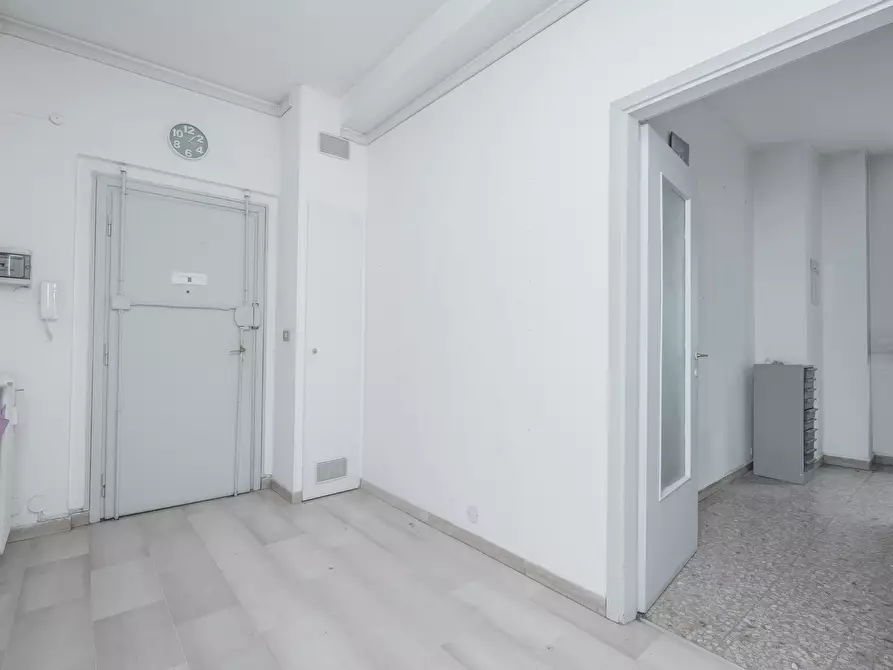 Immagine 11 di Ufficio in vendita  in corso monte cucco 135 a Torino