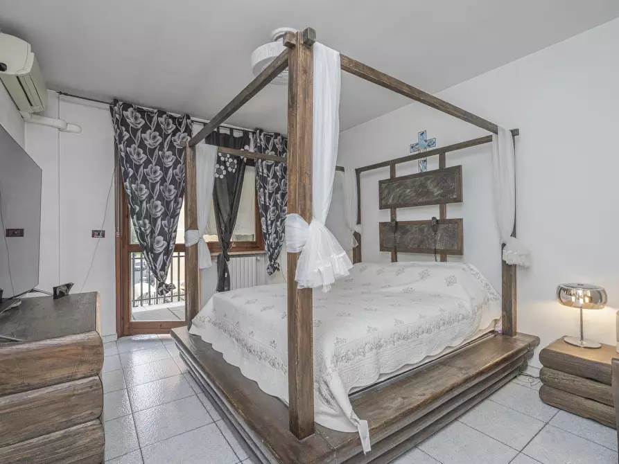 Immagine 19 di Quadrilocale in vendita  in Via Bollengo 20 a Torino