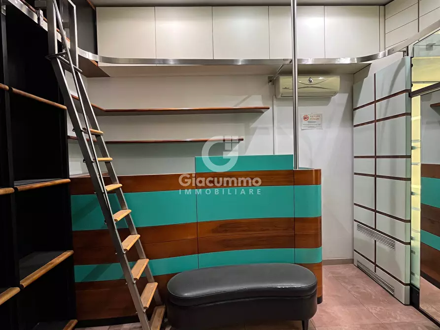 Immagine 17 di Locale commerciale in affitto  in Via Pretoria 80 a Potenza