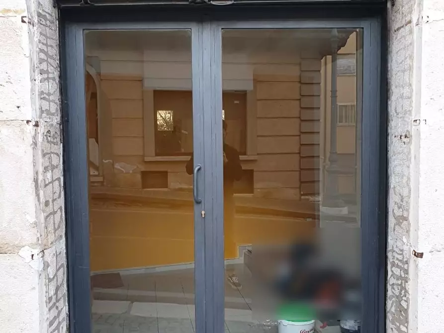 Immagine 5 di Locale commerciale in affitto  in Corso Umberto I 1 a Potenza