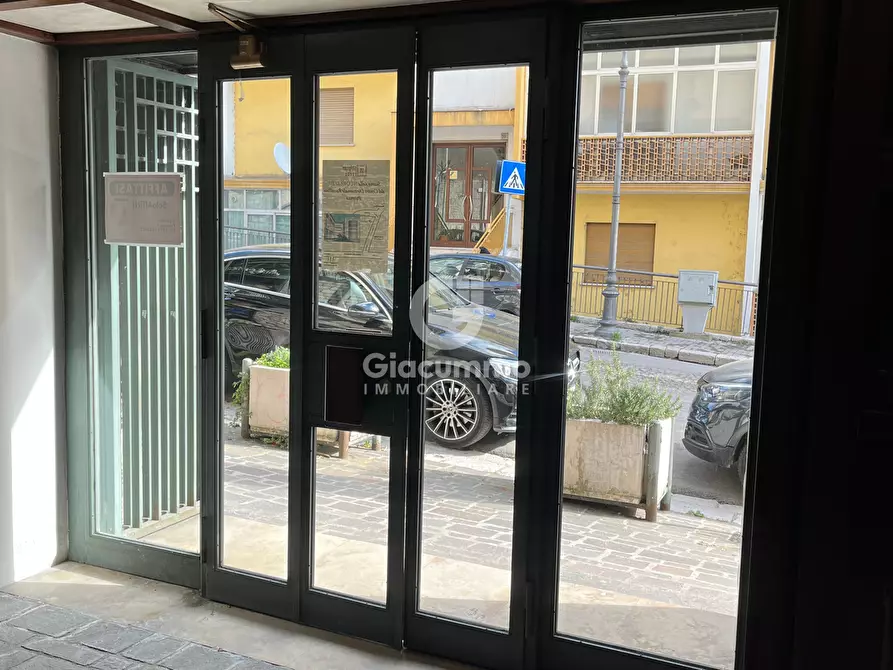 Immagine 24 di Locale commerciale in vendita  in Via Nicola Vaccaro 124 a Potenza