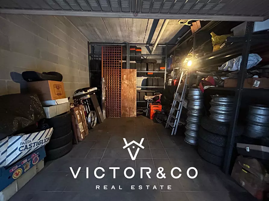 Immagine 12 di Garage in vendita  in Corso torino snc a Novara