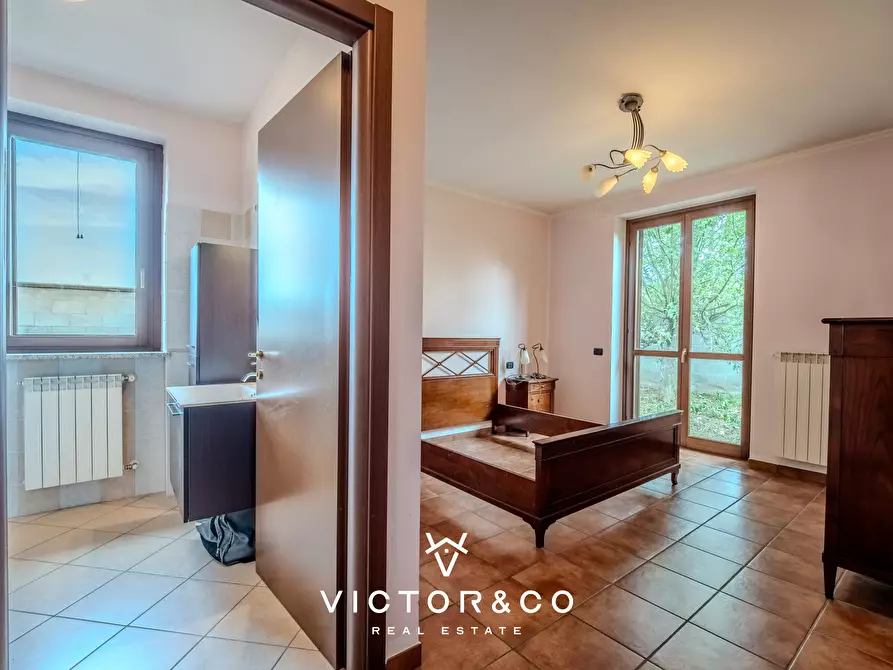 Immagine 12 di Casa bifamiliare in vendita  in Via Borghetto 4 a Casalino