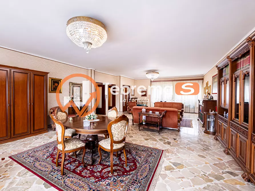 Immagine 6 di Appartamento in vendita  in Via Serradifalco a Palermo