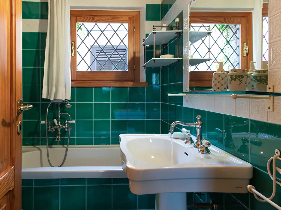 Immagine 57 di Villa in vendita  in Via Andrea Campesi 1 a Olbia