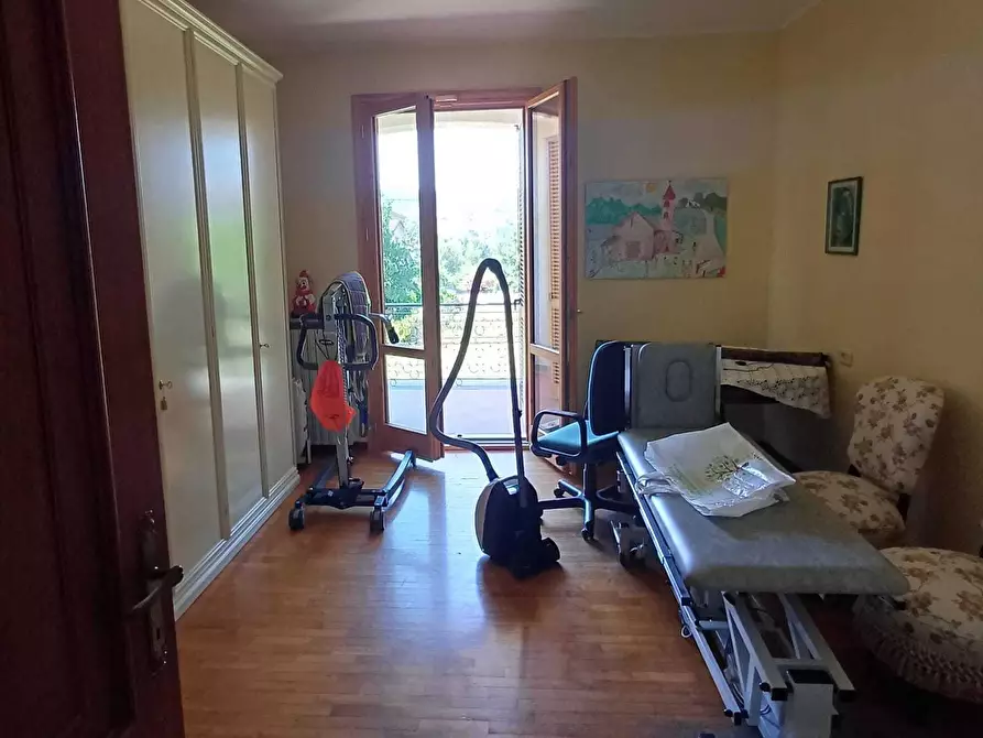 Immagine 66 di Casa bifamiliare in vendita  a Varano De' Melegari