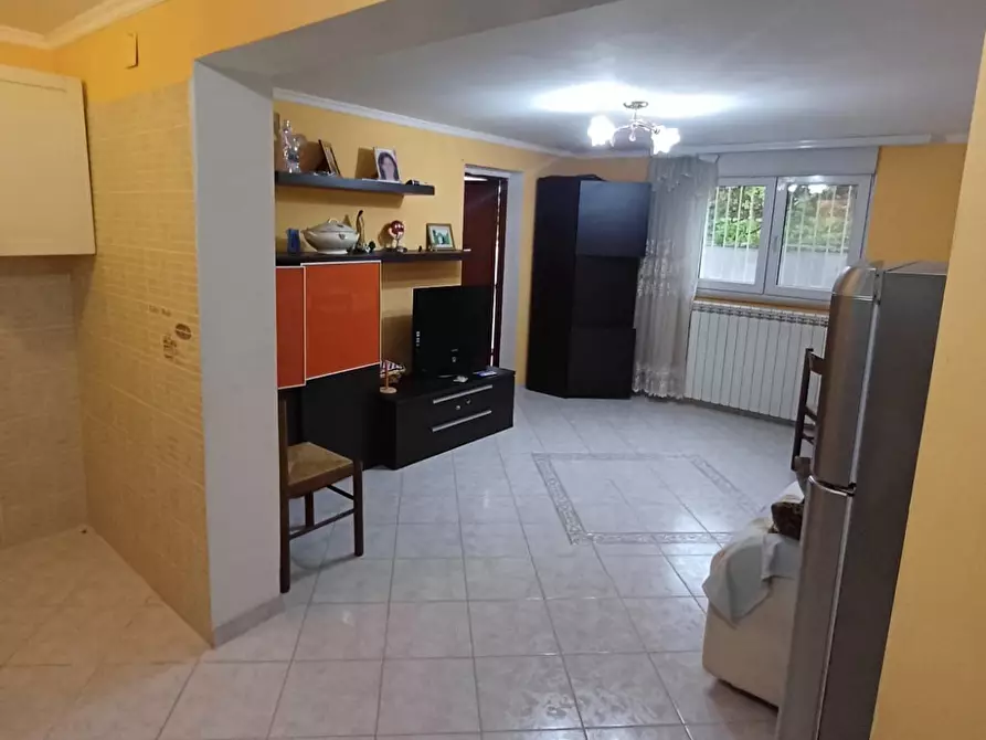 Immagine 3 di Bilocale in vendita  a Medesano