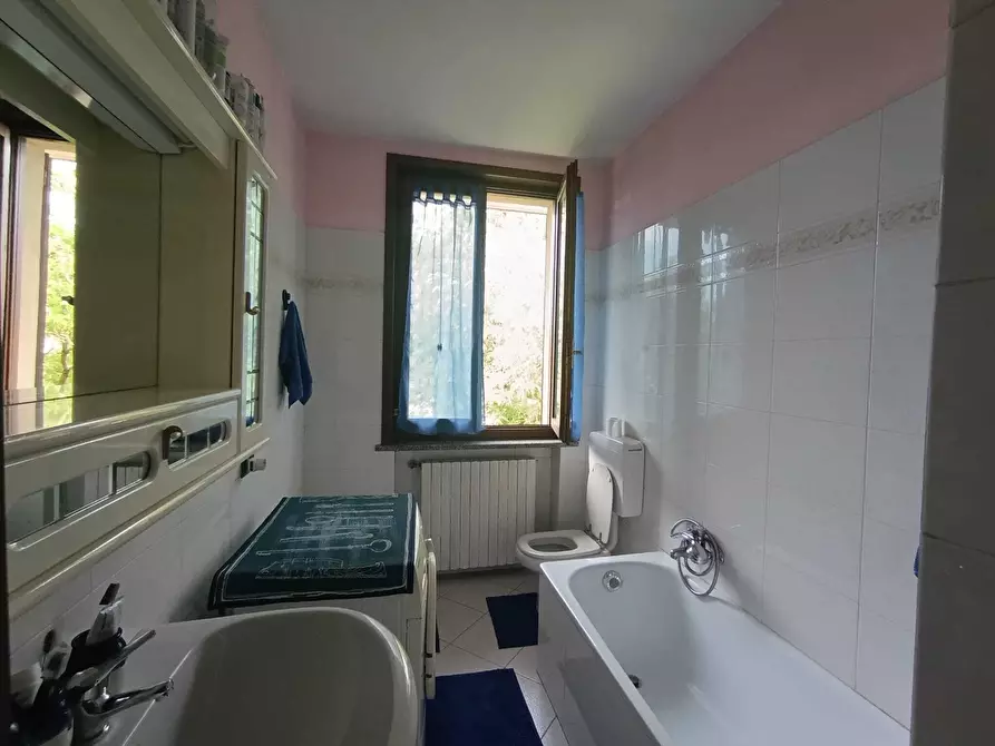 Immagine 12 di Bilocale in affitto  a Medesano