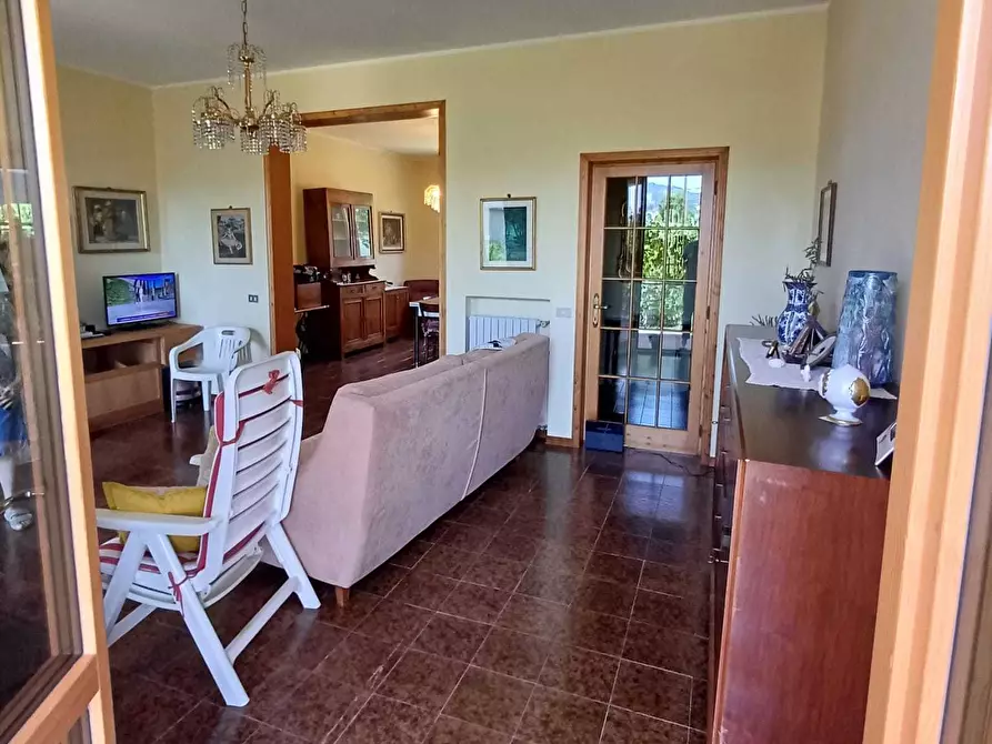 Immagine 50 di Casa bifamiliare in vendita  a Varano De' Melegari