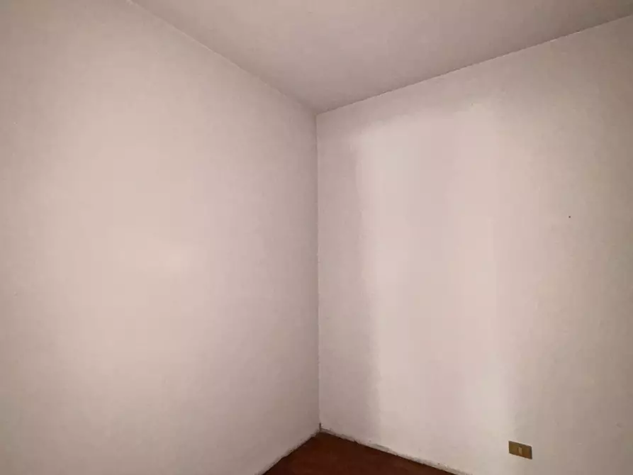 Immagine 22 di Trilocale in vendita  a Varano De' Melegari