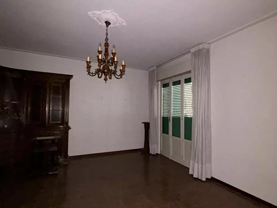 Immagine 23 di Casa trifamiliare in vendita  a Varano De' Melegari