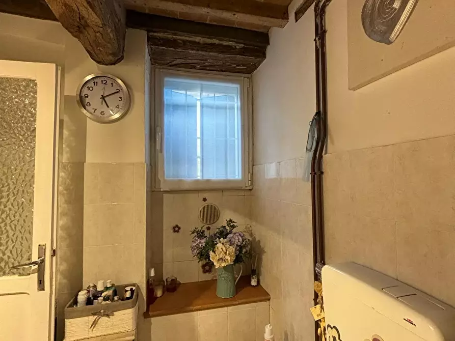 Immagine 16 di Appartamento in vendita  a Varano De' Melegari