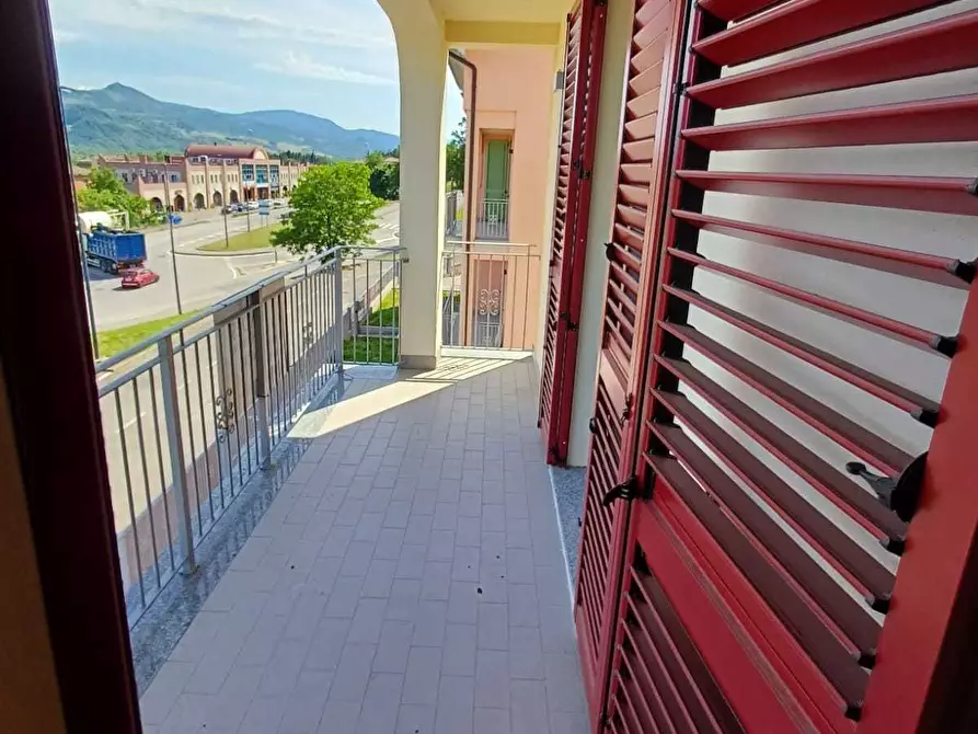 Immagine 11 di Trilocale in vendita  a Medesano