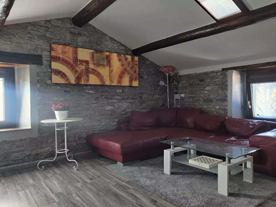 Immagine 34 di Casa indipendente in vendita  a Varano De' Melegari