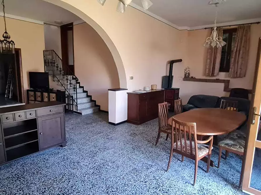 Immagine 7 di Casa indipendente in vendita  a Borgo Val Di Taro