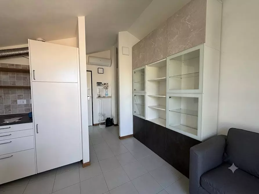 Immagine 7 di Trilocale in affitto  a Medesano
